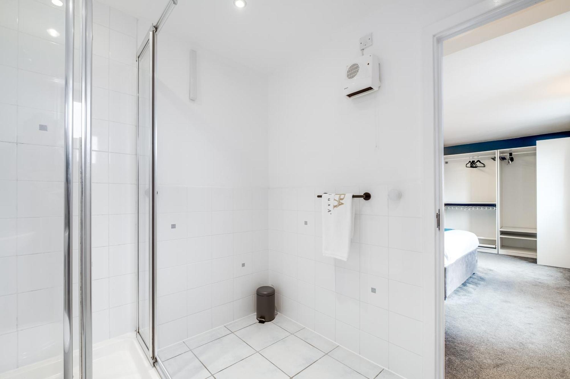Pluxa Globe - Spacious Apartment In Jq With Parking 버밍엄 외부 사진