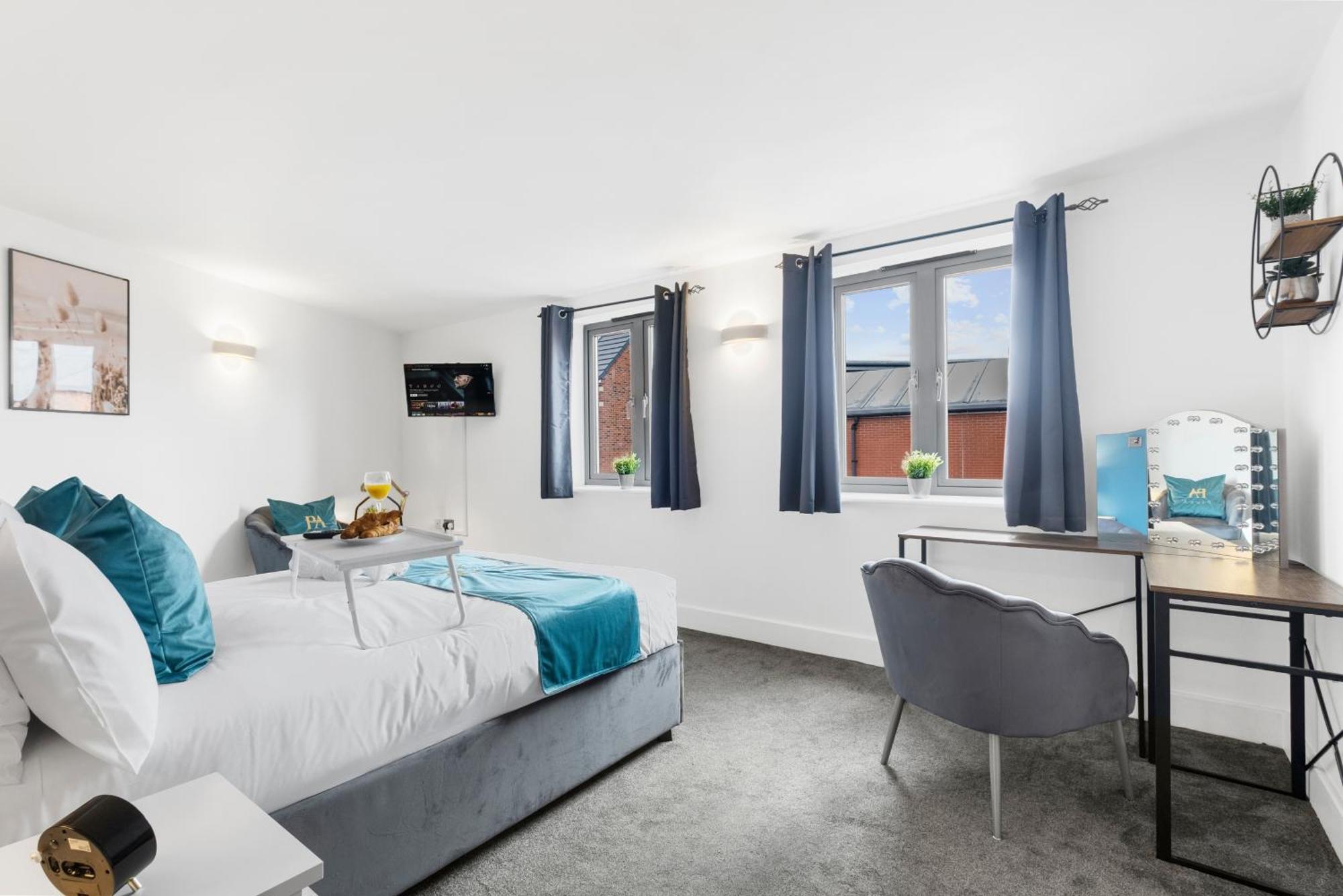Pluxa Globe - Spacious Apartment In Jq With Parking 버밍엄 외부 사진